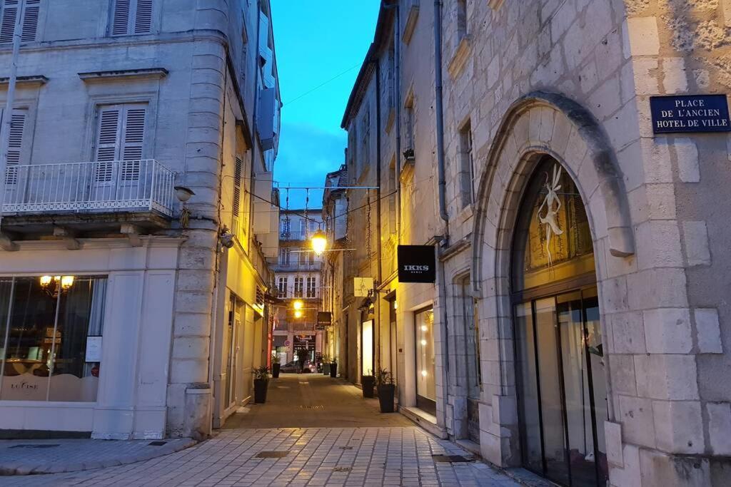 Superbe Loft T4 De 96 M2 Au Coeur Perigueux Appartement Buitenkant foto