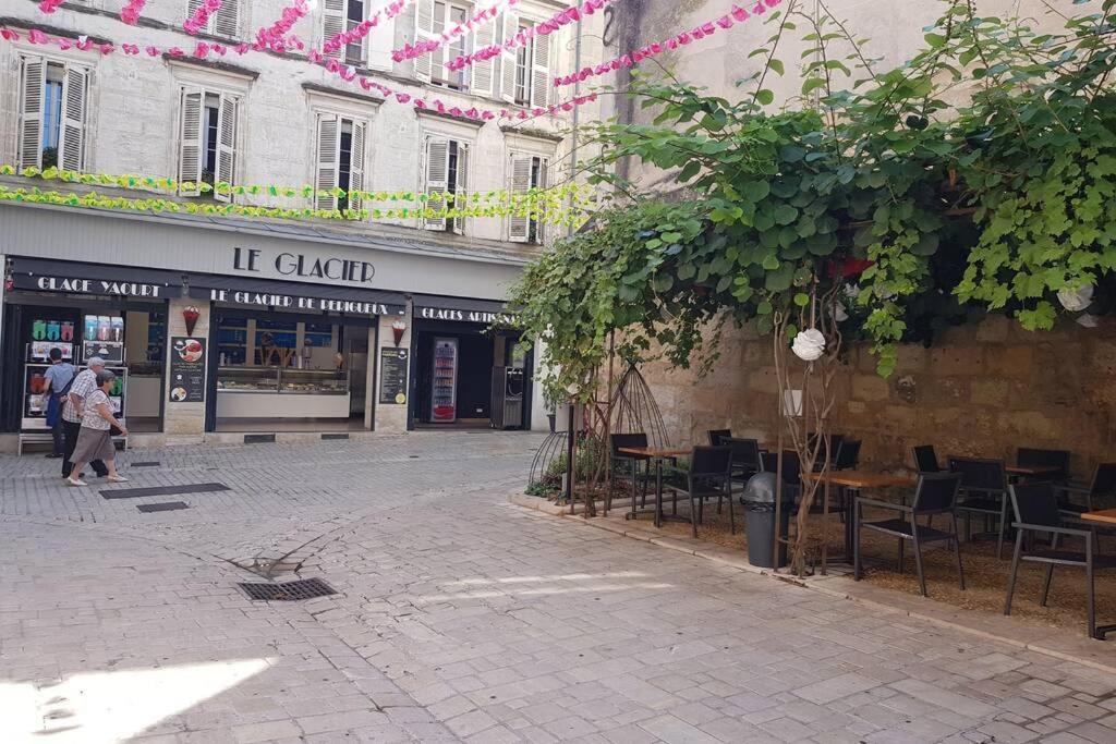 Superbe Loft T4 De 96 M2 Au Coeur Perigueux Appartement Buitenkant foto