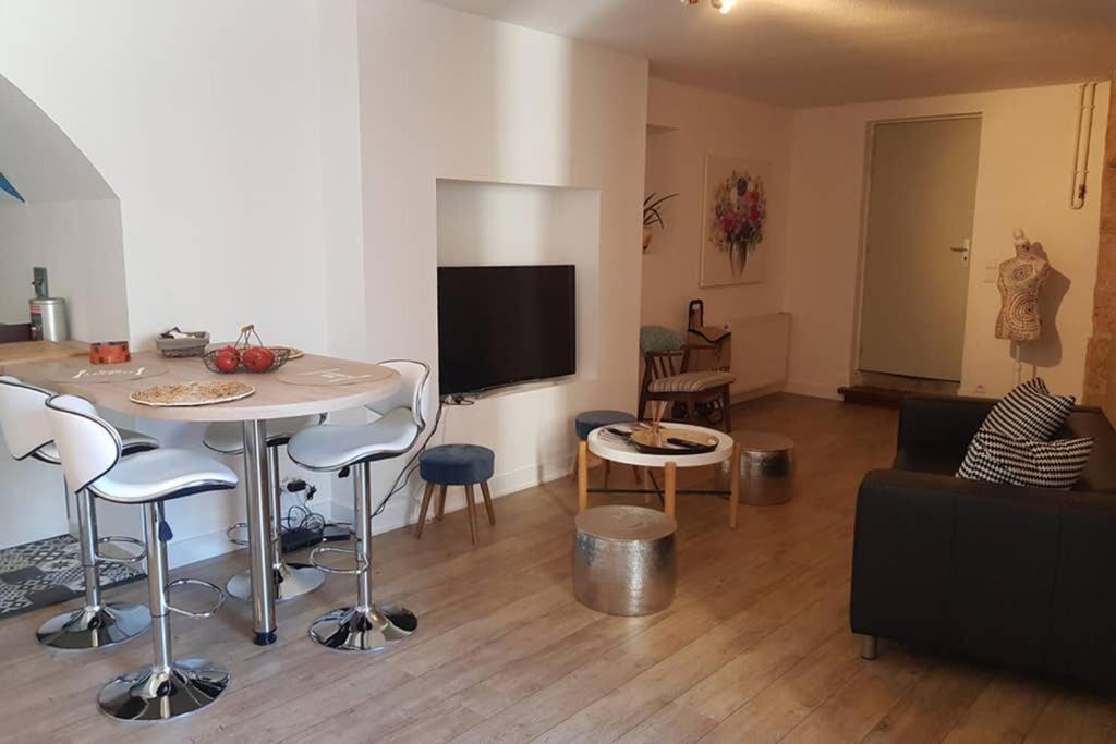 Superbe Loft T4 De 96 M2 Au Coeur Perigueux Appartement Buitenkant foto